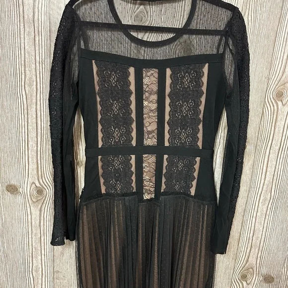 BCBGMax Azria Stef Dress Sz small - Picture 4 of 4